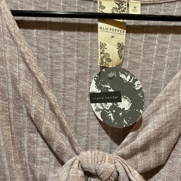 Top - Picture 4 of 4